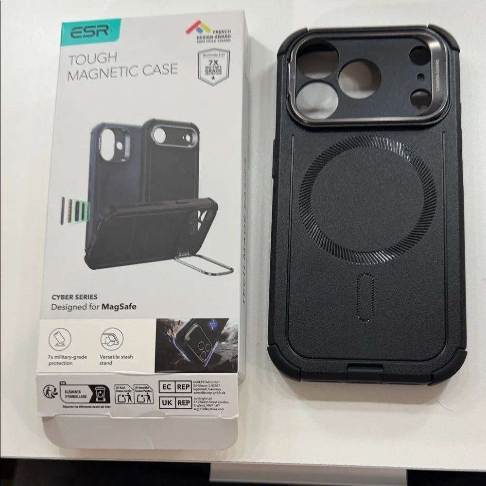 ESR Black Tough Magnetic Case for iPhone